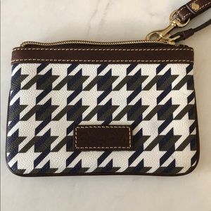 Dooney & Bourke Houndstooth Wristlet